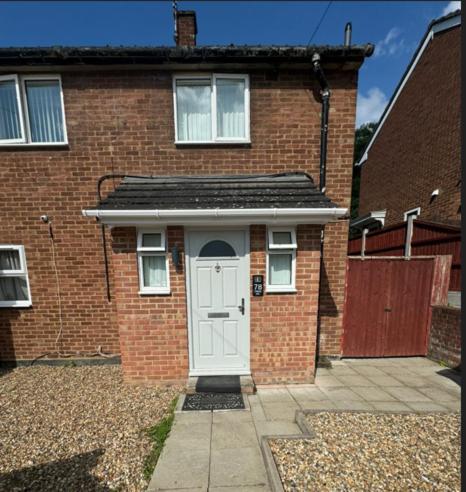 Charming 3-Bedroom Retreat With Modern Comforts South Ockendon Esterno foto